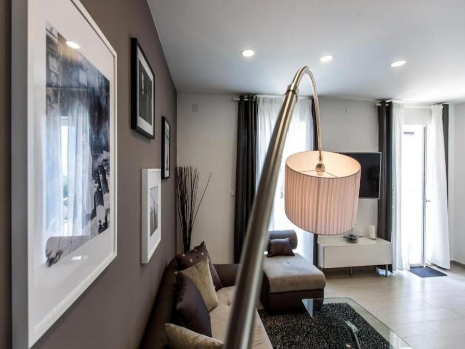 Bleu Villa - Three Bedroom Villa With Balcony And City View دوبروفينك المظهر الخارجي الصورة